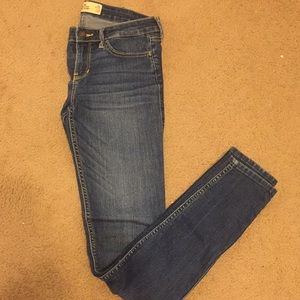 Hollister Super Skinny Jeans
